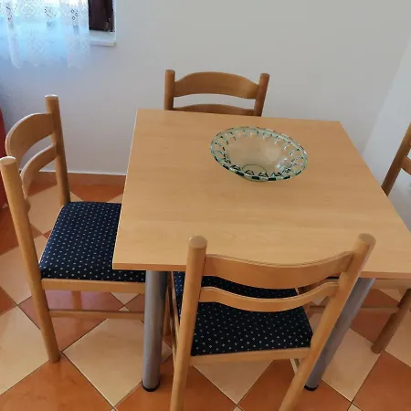 Vinko * Vinisce